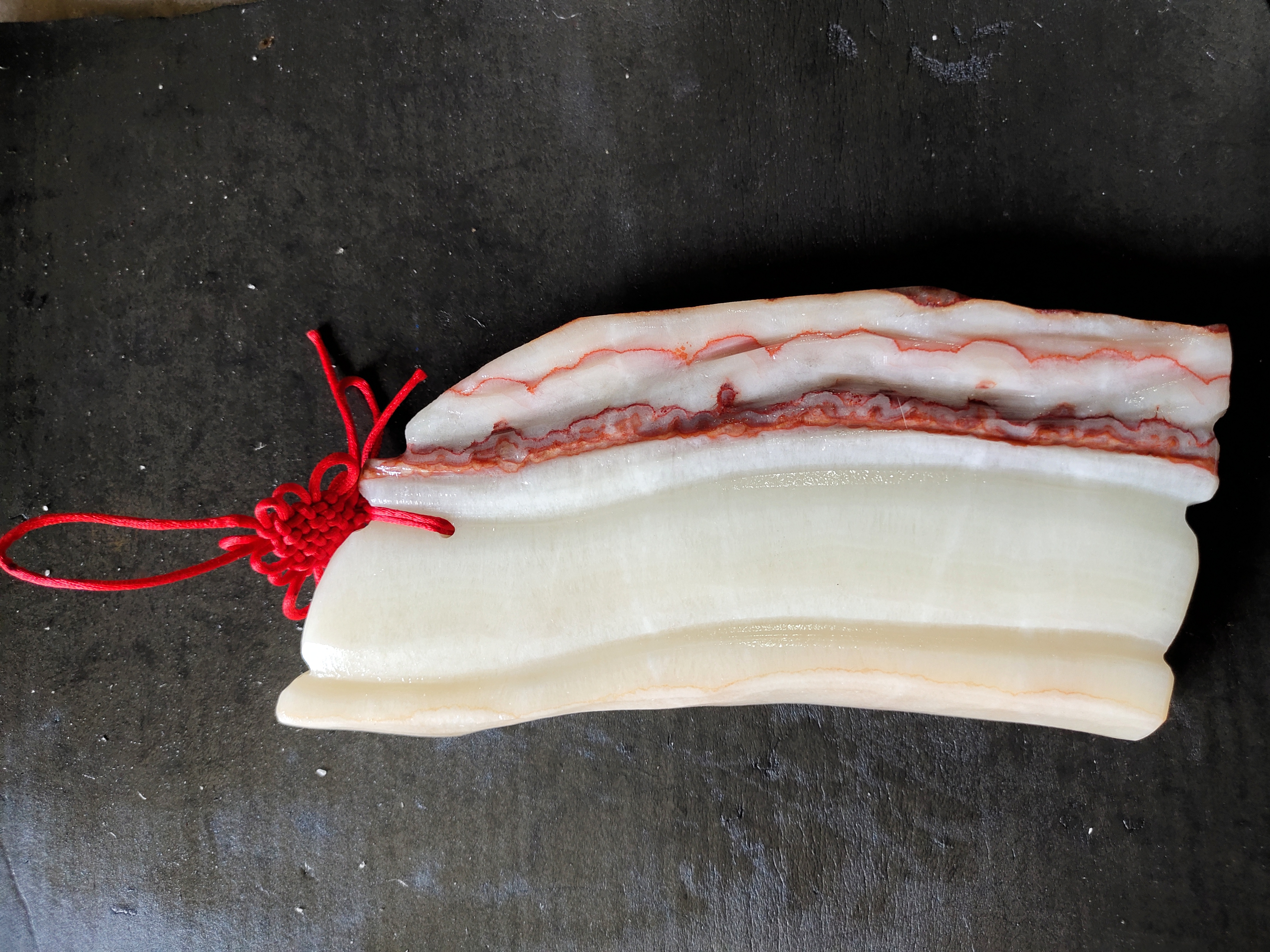 广西天然猪肉石，家居摆件品。石头长23宽11厚度2.5cm