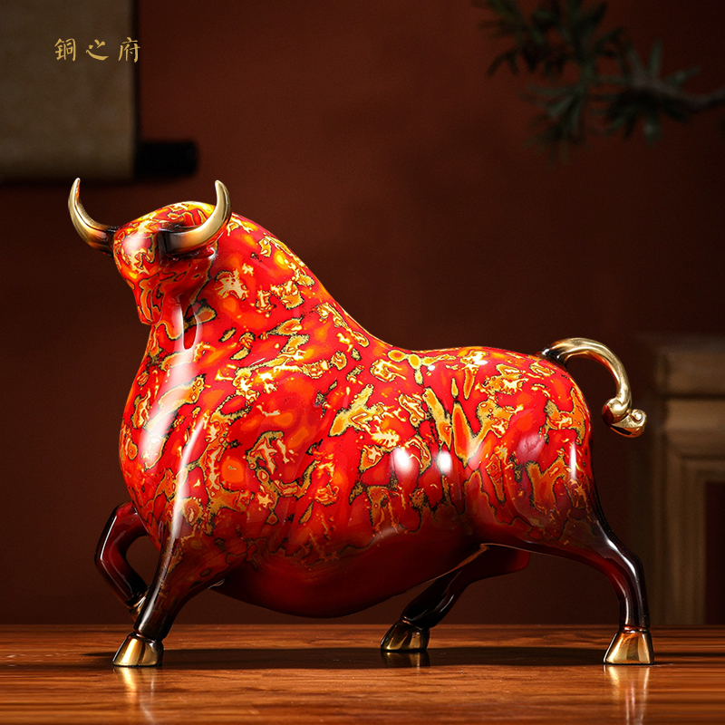 全铜大漆牛气冲天铜牛摆件办公室客厅玄关装饰品创意前台桌面摆设