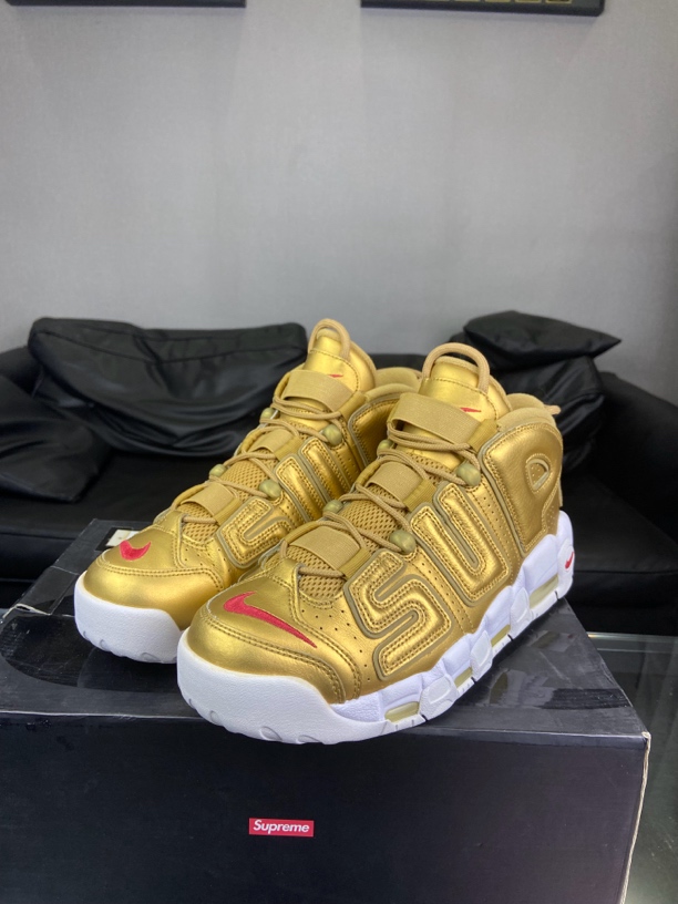 全新未使用 NIKE/耐克 Nike休闲鞋Supreme联名金色大皮蓬44码原盒