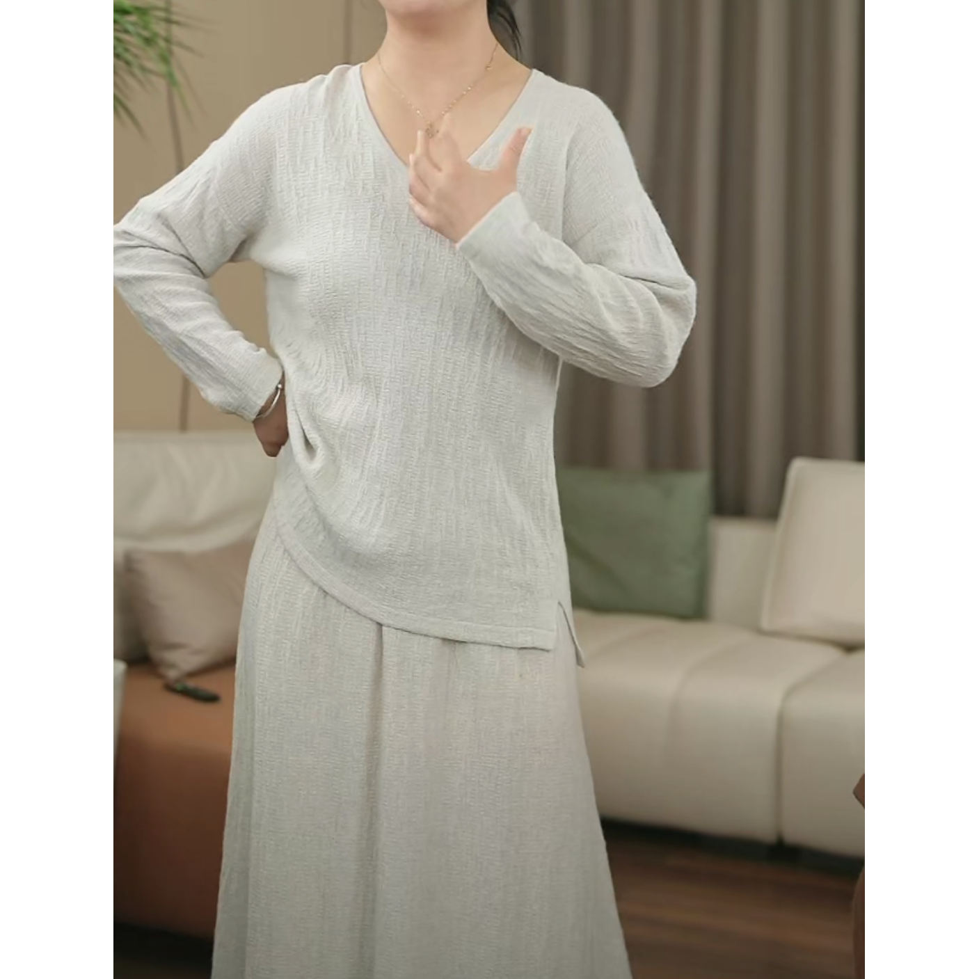 设计师原创设计 肌理感纯山羊绒宽松V领套装裙