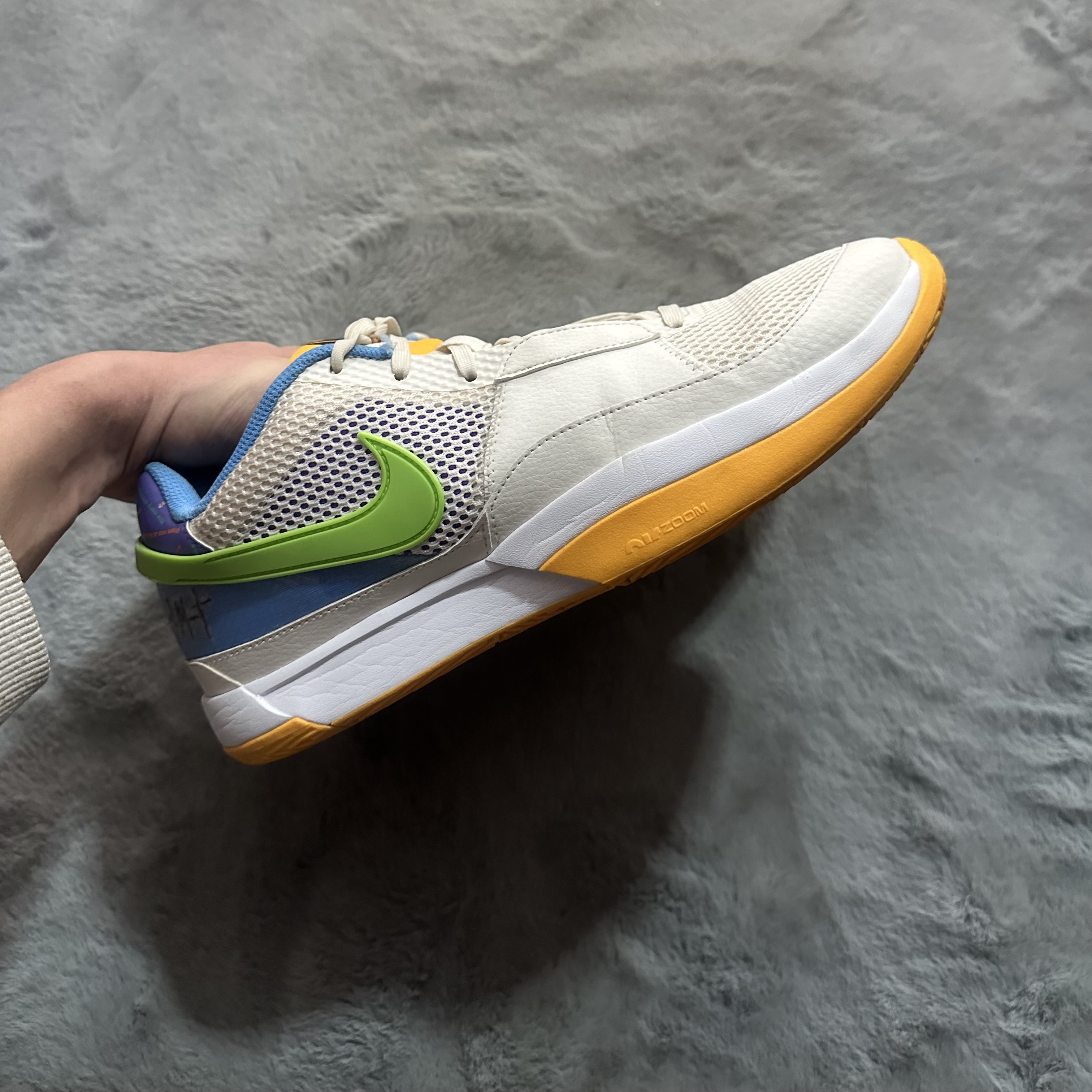 45码 Nike莫兰特1代灰白90新带原盒 鞋面新鞋底磨损小 中古篮球鞋