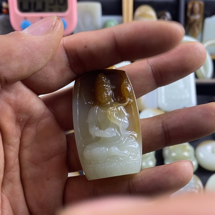 和田玉挂件未镶嵌月