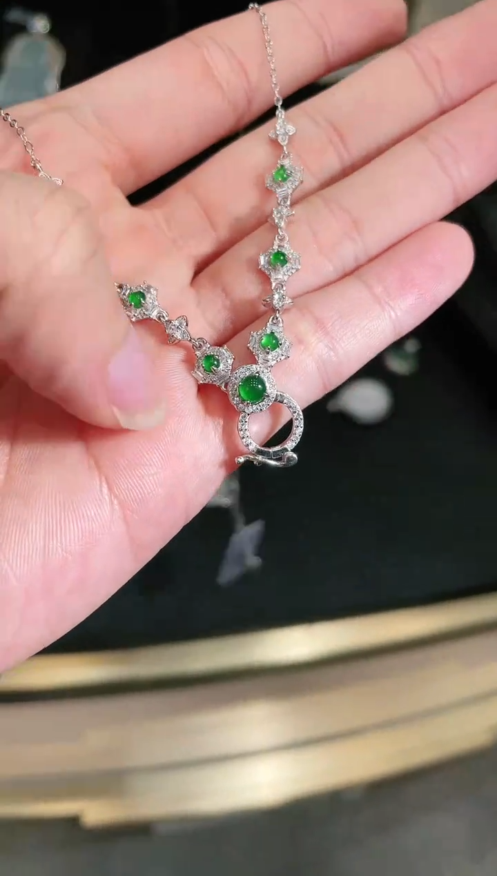 【闪购商品】翡翠项链银S925镶嵌13858天然翡翠A货项链多样性发