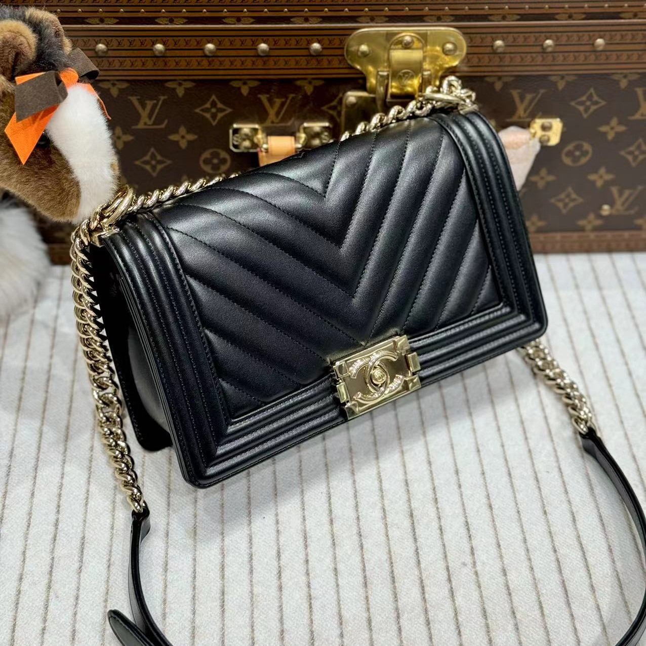 99新 Chanel/香奈儿 活动1/香奈儿v纹中号leboy包/27开