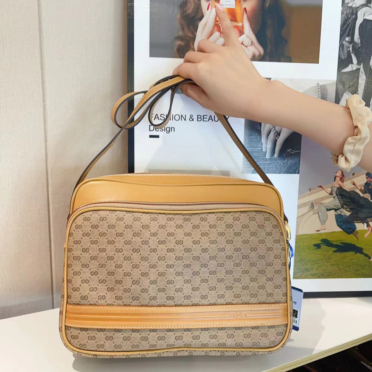 95新 GUCCI/古驰 兔兔奢/古驰斜挎包/240518007