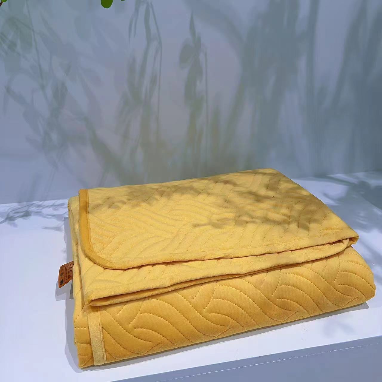 超声波绗缝盖毯盖被多功能毯可铺可盖b099