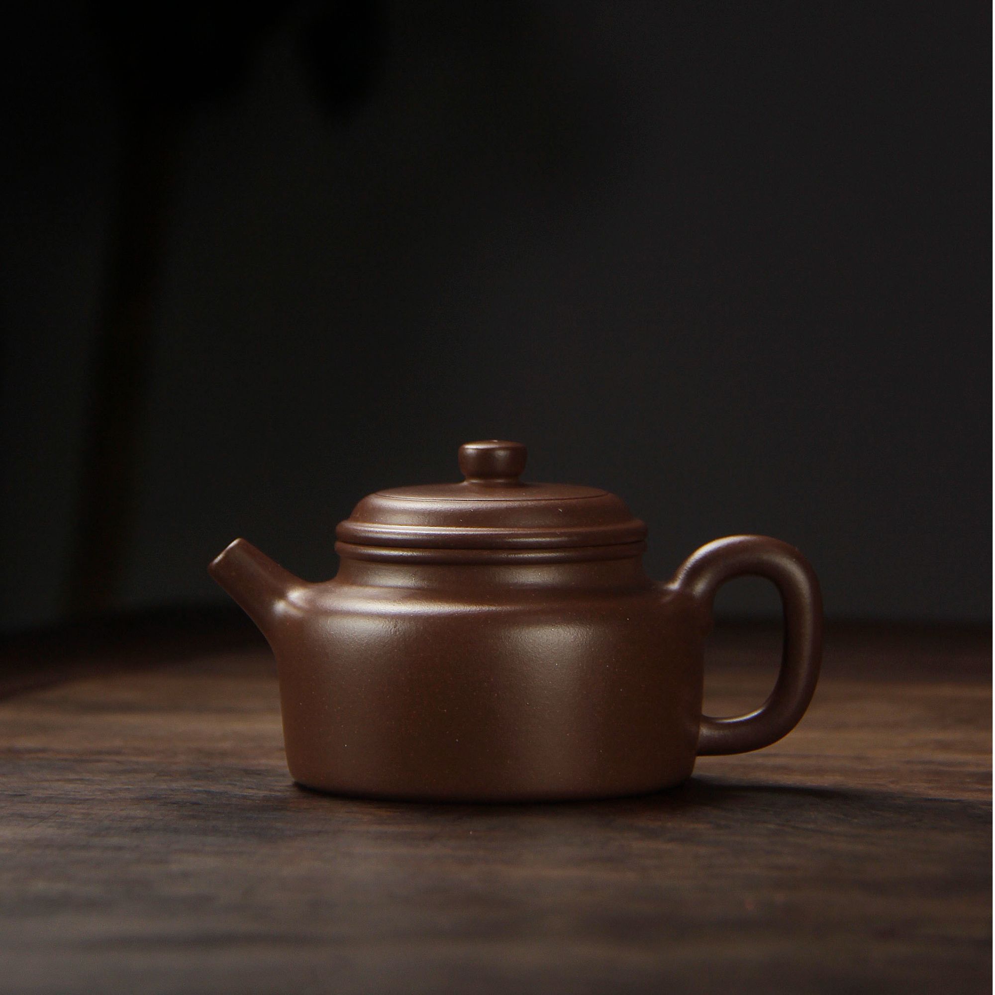 [德钟壶] 蔡应军 制 | 紫泥 |180cc