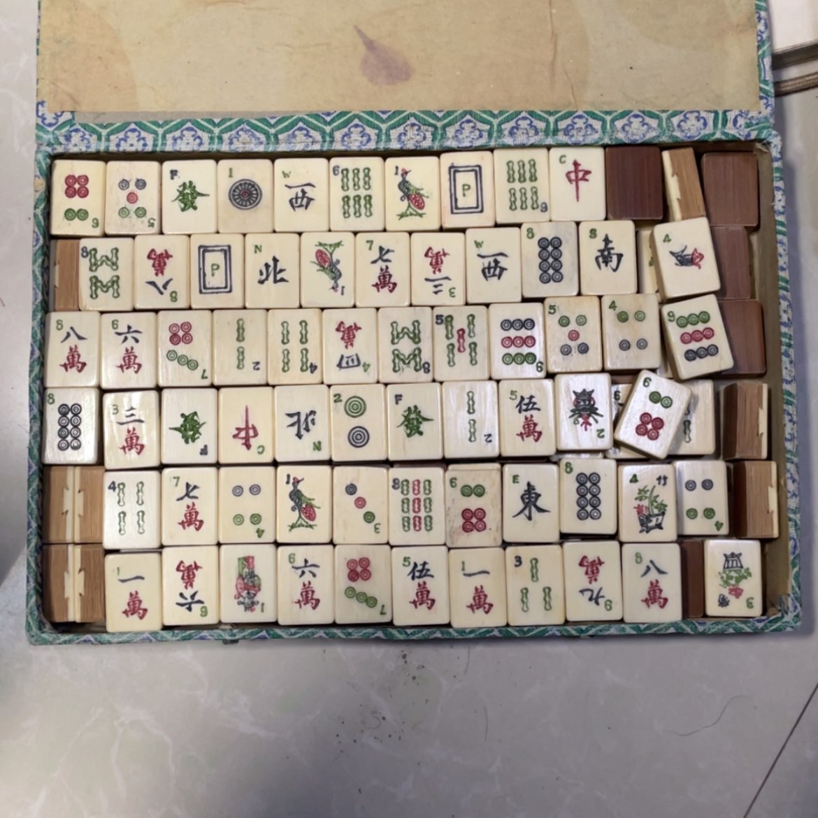 【闪购商品】密胺摆件迪*
