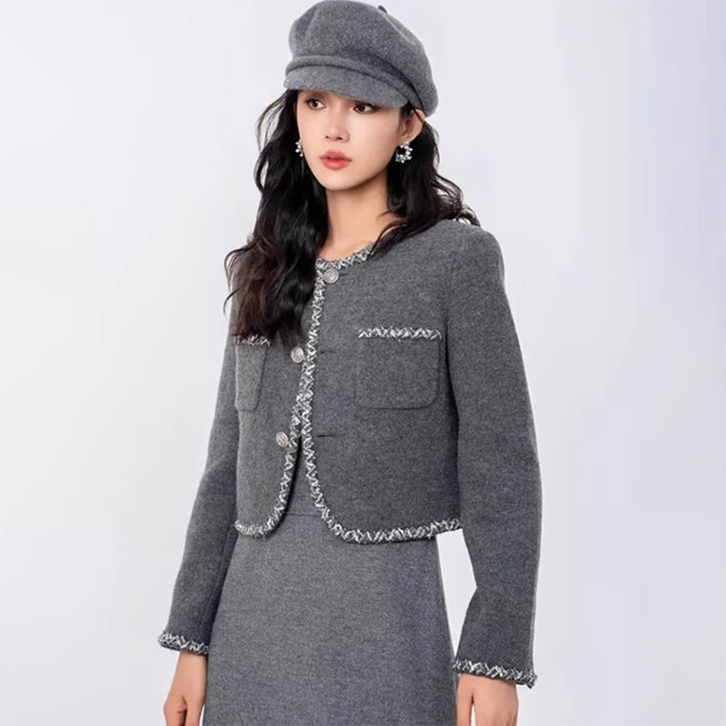 商场同款2025秋冬季新款气质圆领绵羊毛短款小香风外套女5400627