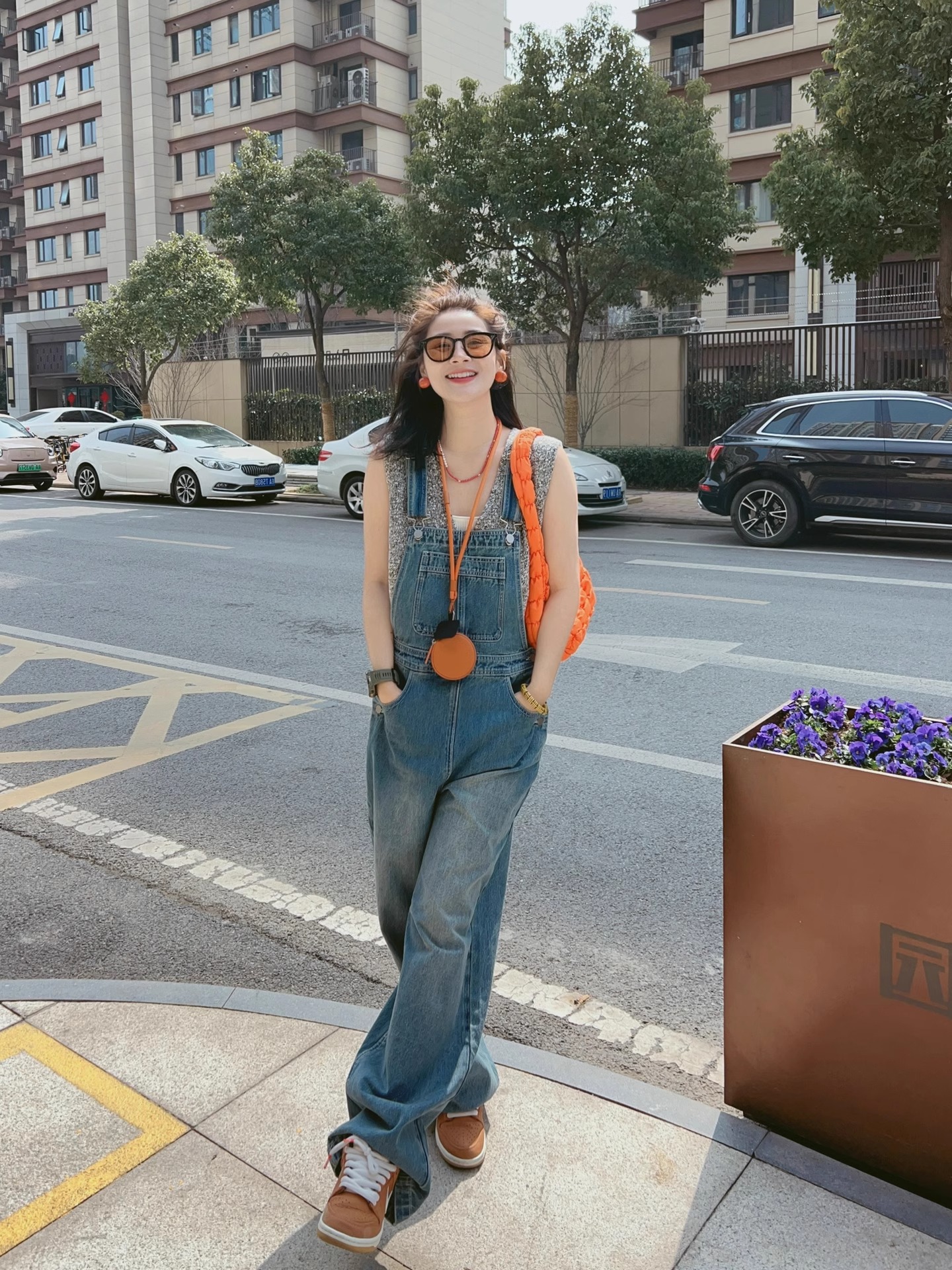 2025春季新款宽松美式复古牛仔背带裤女小个子显瘦减龄阔腿拖地裤