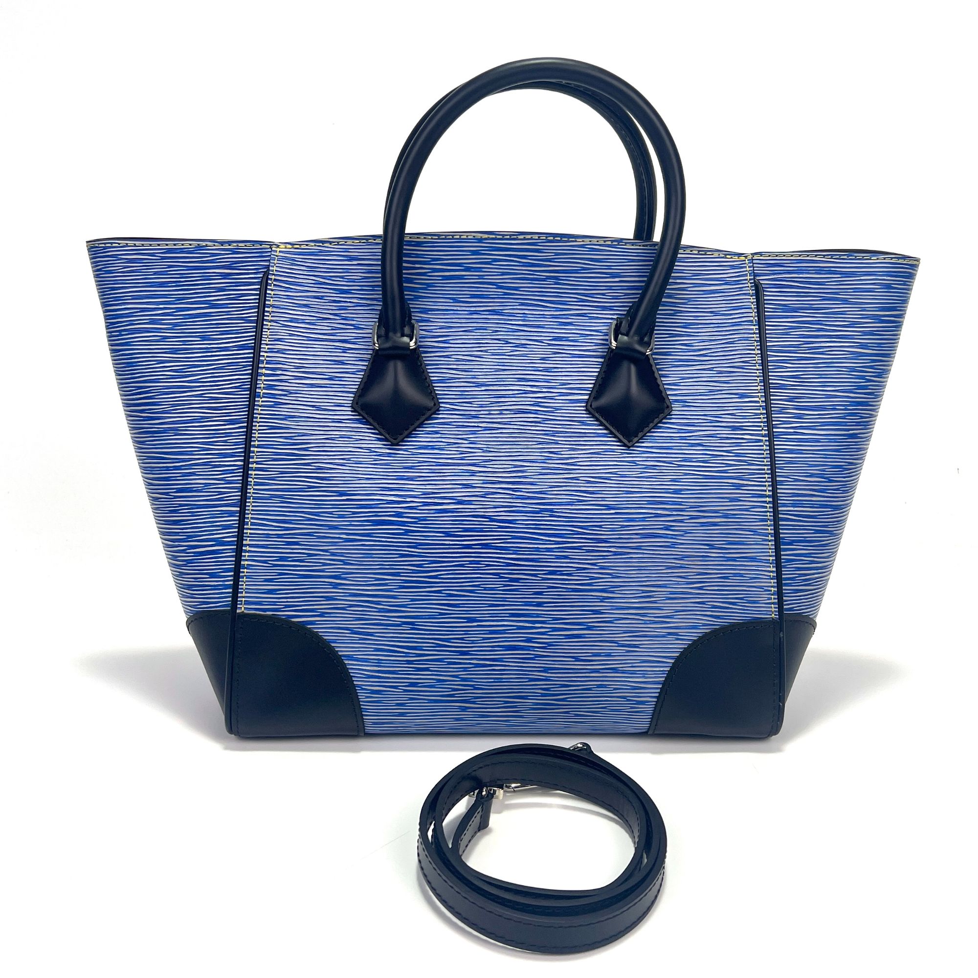 99新 LouisVuitton/路易威登 维舒/99新/LV水波纹饺子包/85694407