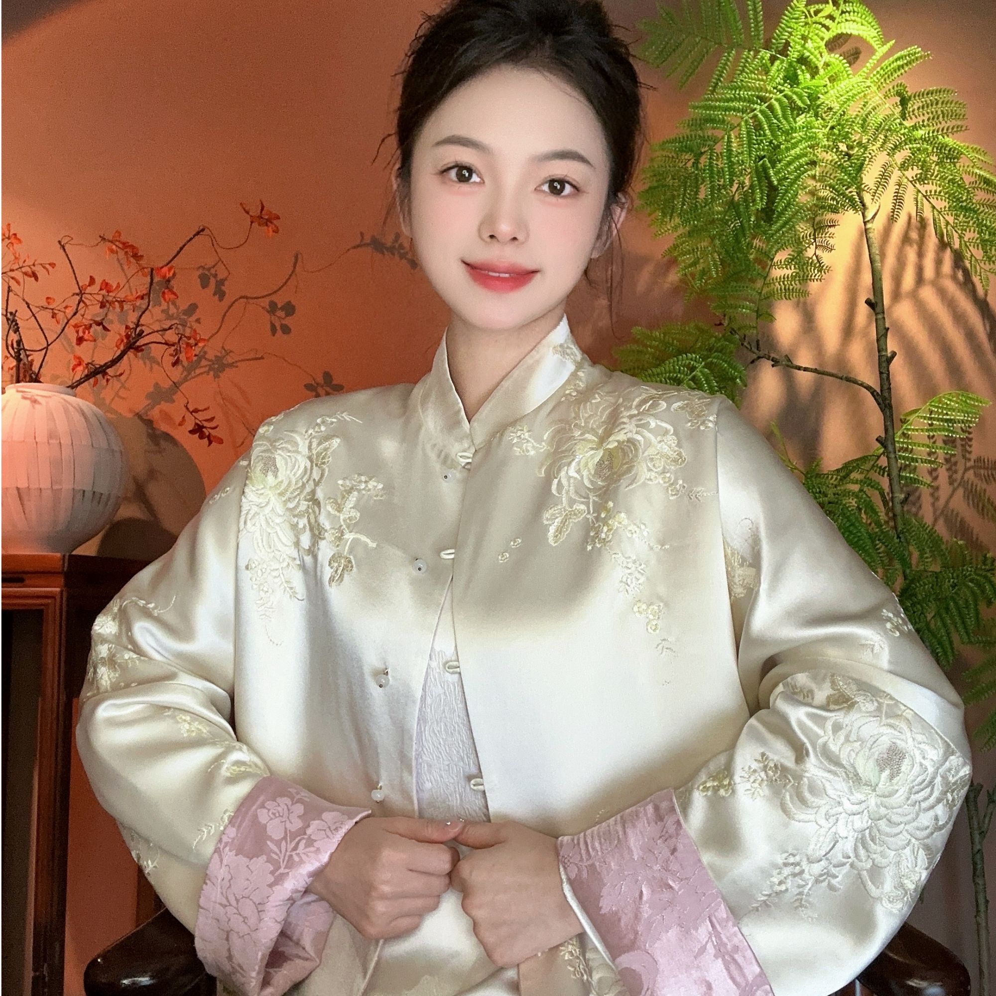 《深圳佐漫》Z0902秋意浓 新中式重工刺绣双面穿醋酸国风外套