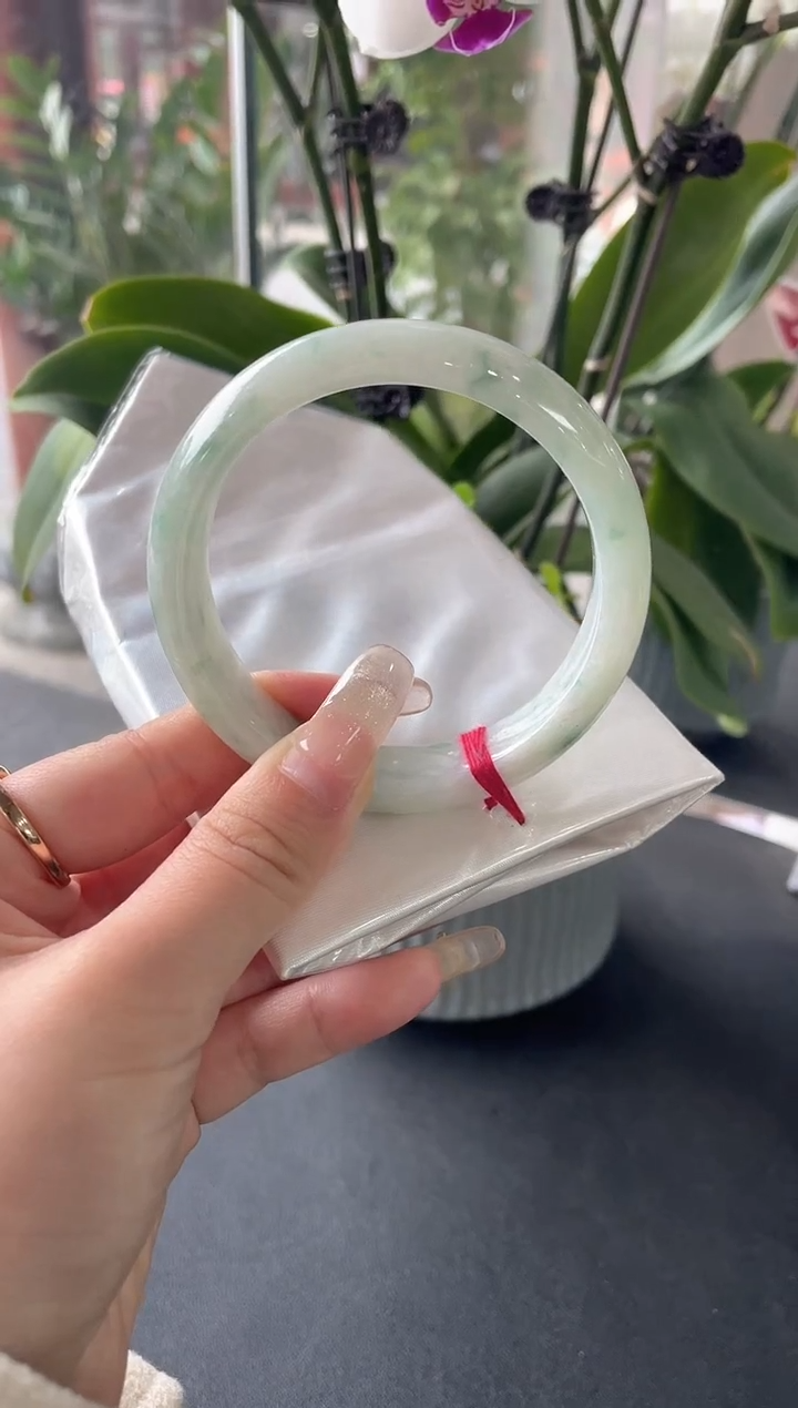 【闪购商品】翡翠手镯未镶嵌手镯