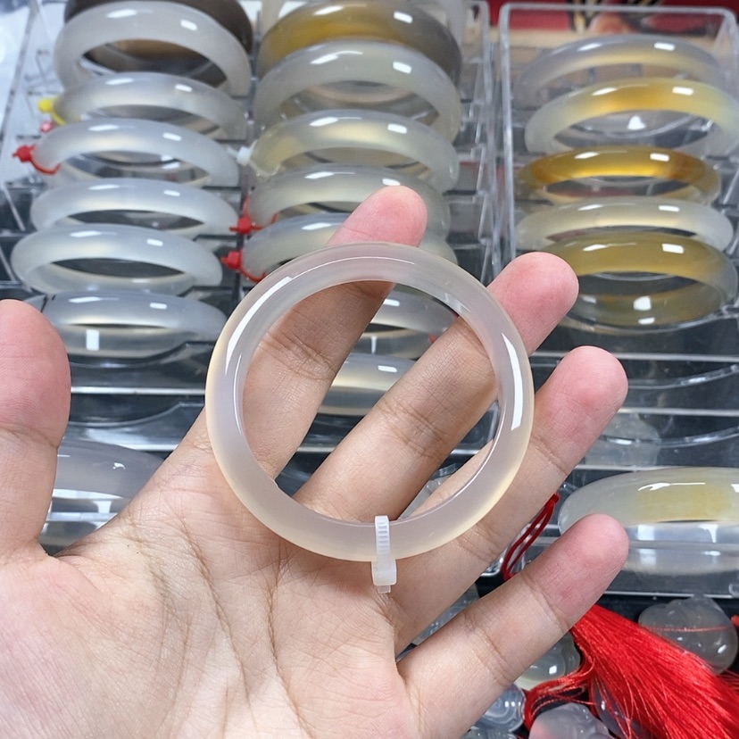 【闪购商品】玛瑙/玉髓手镯未镶嵌