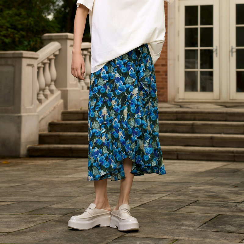 U/TI 满版艺术花朵半身裙UJ240308606