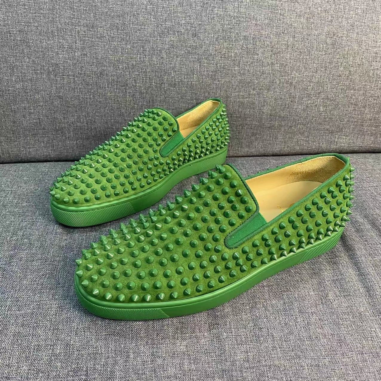 Christian Louboutin/绿色休闲倒刺一脚蹬/欧码42/95新 福利款