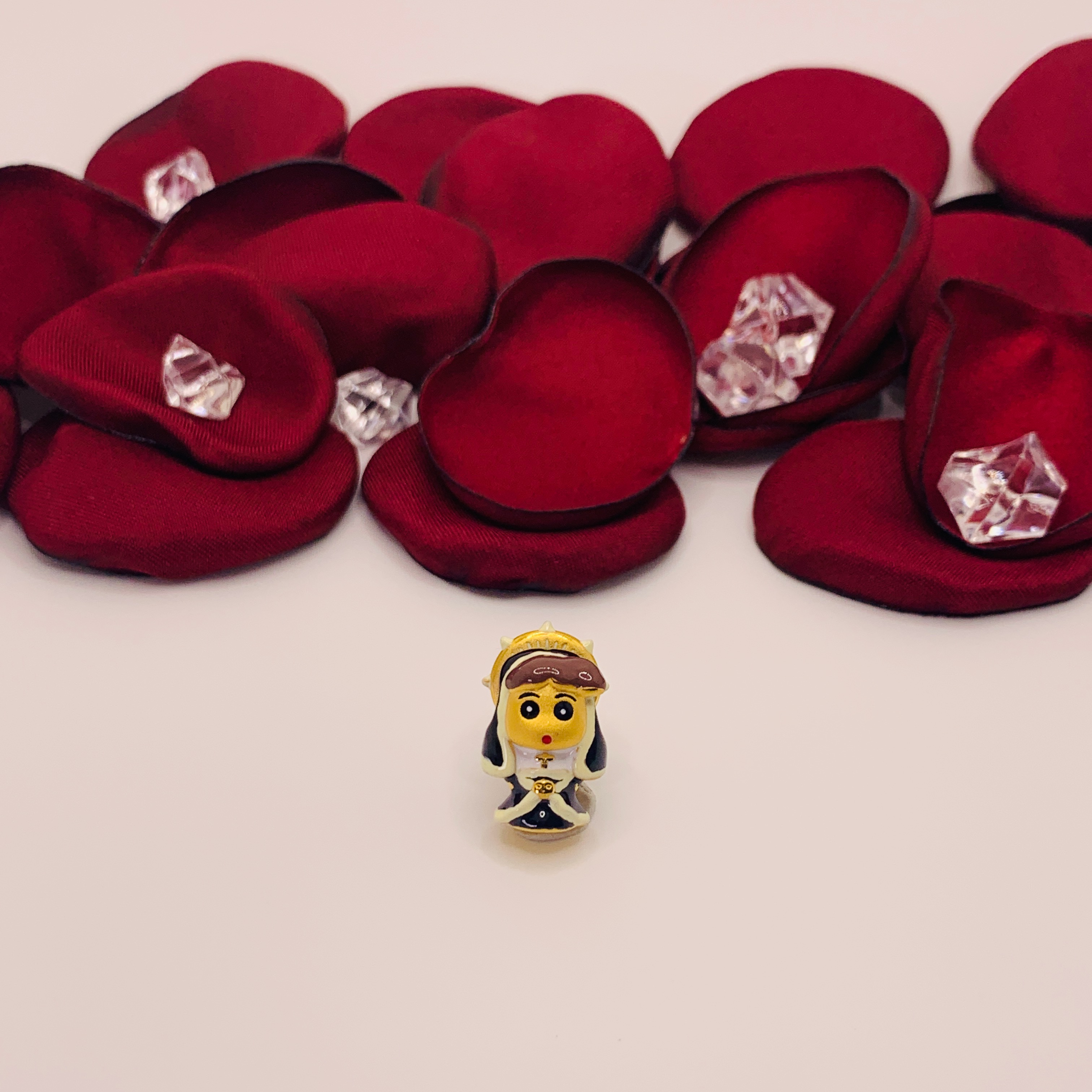 蜡笔小新黄金转运珠 足金999 修女小爱 太阳女神小新 