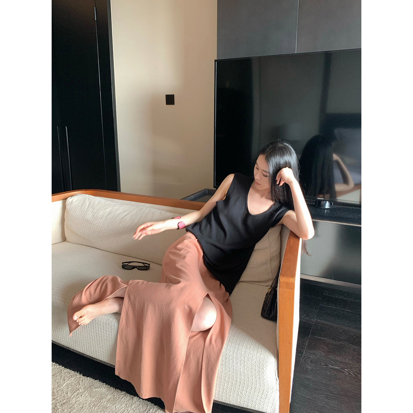 周淼ZHOUMIAO前中开衩 对称压褶宽松A字半裙直筒长裙女ZM24Q8363Z