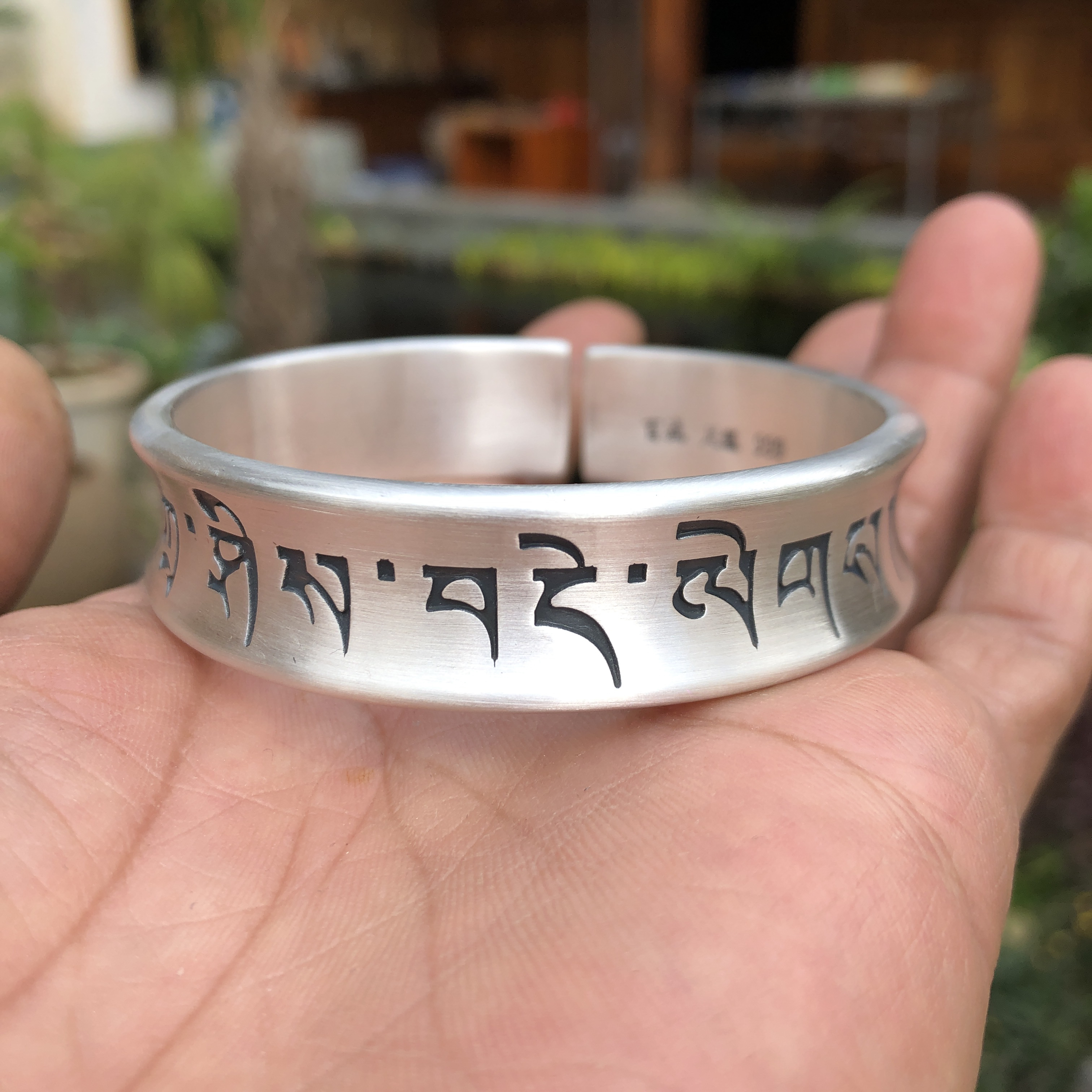 足银手镯 足银999六字箴言，手工雕刻做旧复古开口情侣纯银手镯