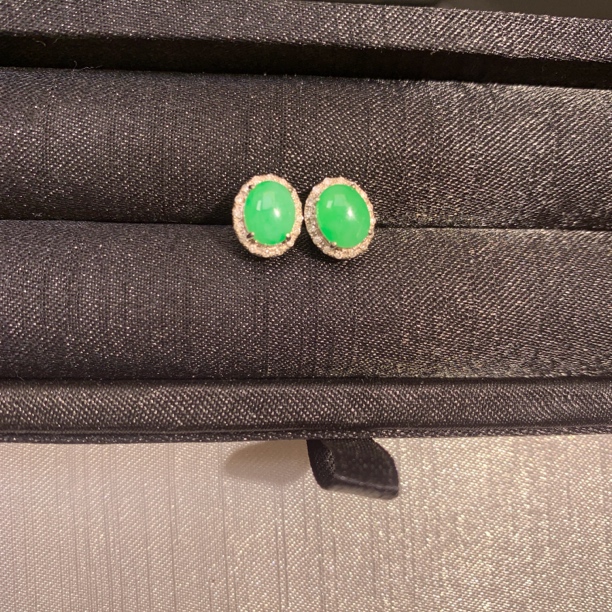 18K缅甸A货翡翠耳饰