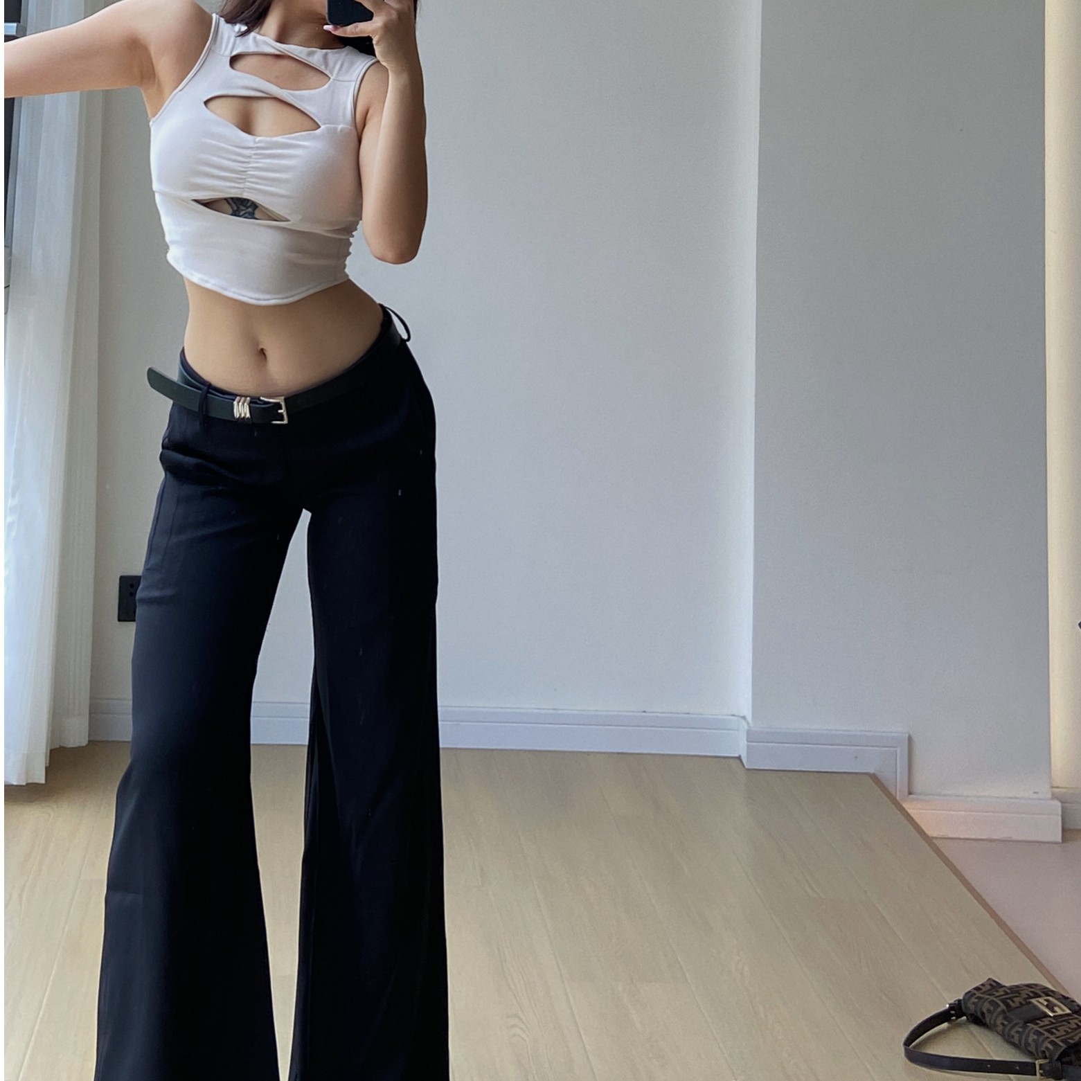 【清】 设计感V腰显瘦宽松西装裤低腰配腰带阔腿裤气质休闲裤