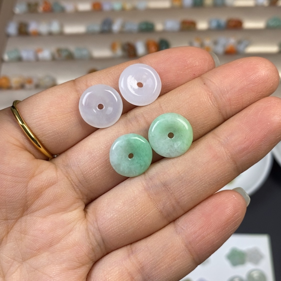 【闪购商品】翡翠颈饰未镶嵌珊*