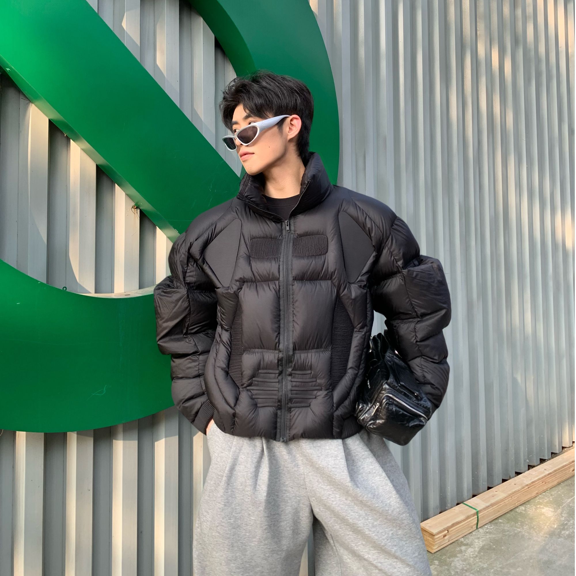 [Nadlle Studio]统治肌肉 3D线条短款立体廓形中性羽绒外套