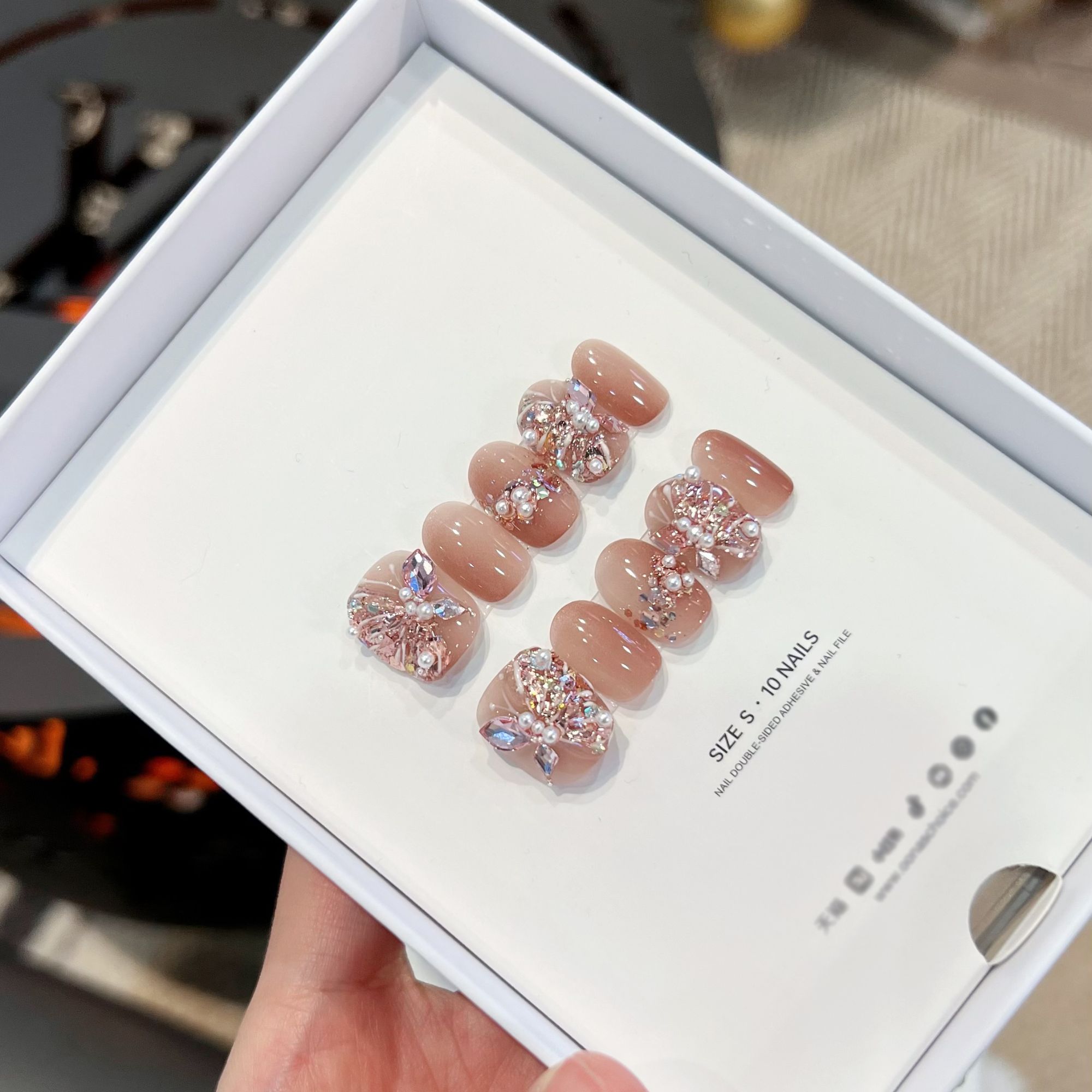 【梦蝶】新款全华钻设计师款手工穿戴甲新中式风蝴蝶质感美甲穿戴式