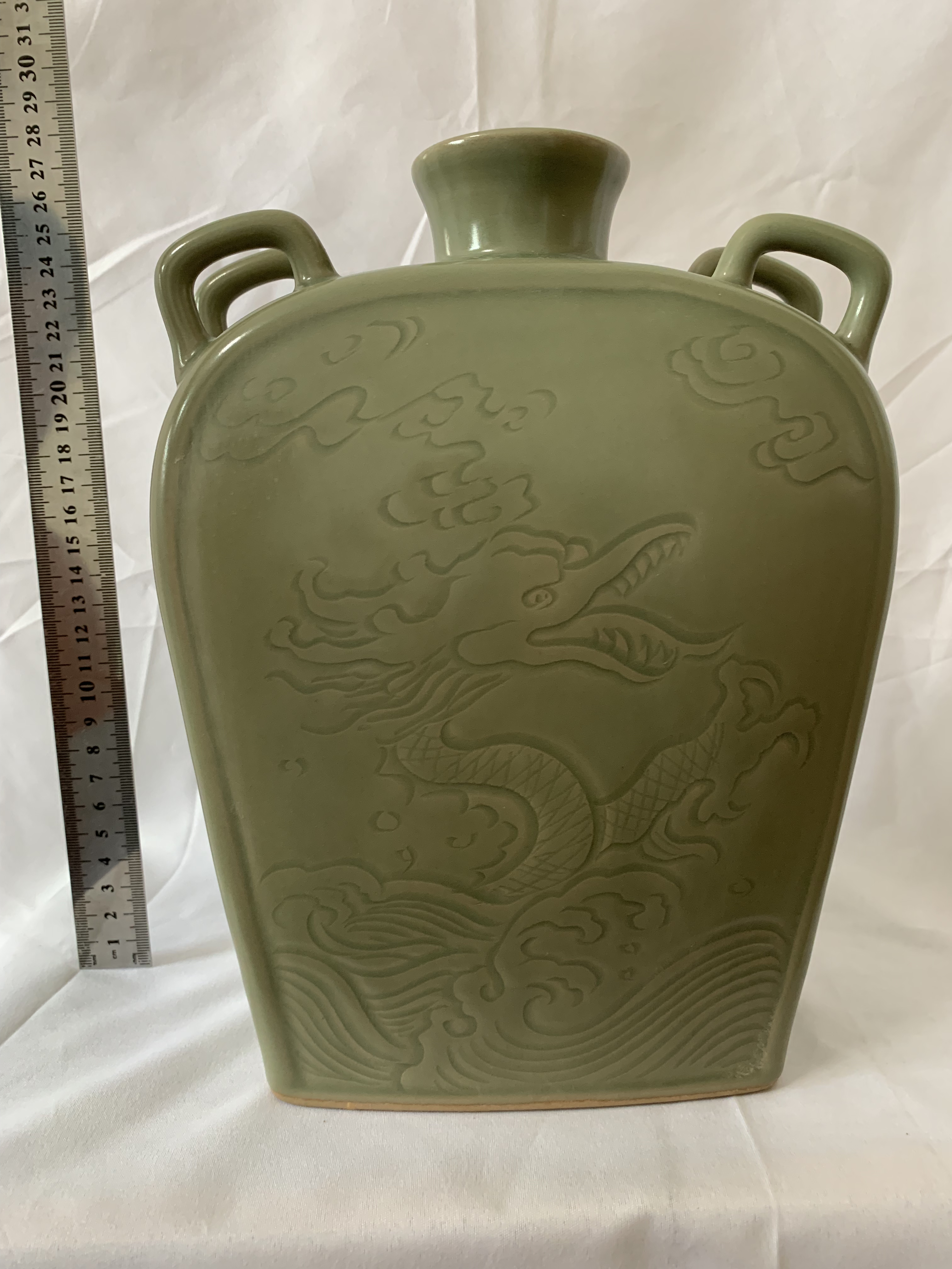 越窑皮囊壶瓷器摆件