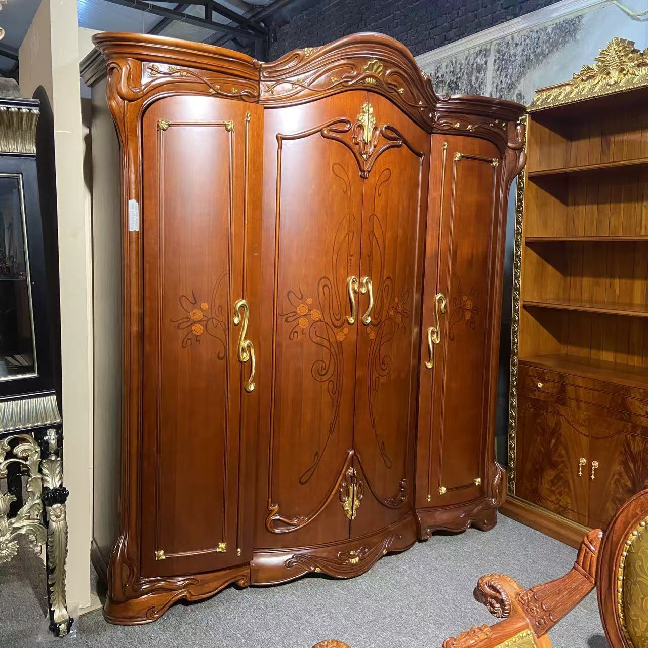 法式家具 哥特   GY035  四门衣柜      深色  214*77*236