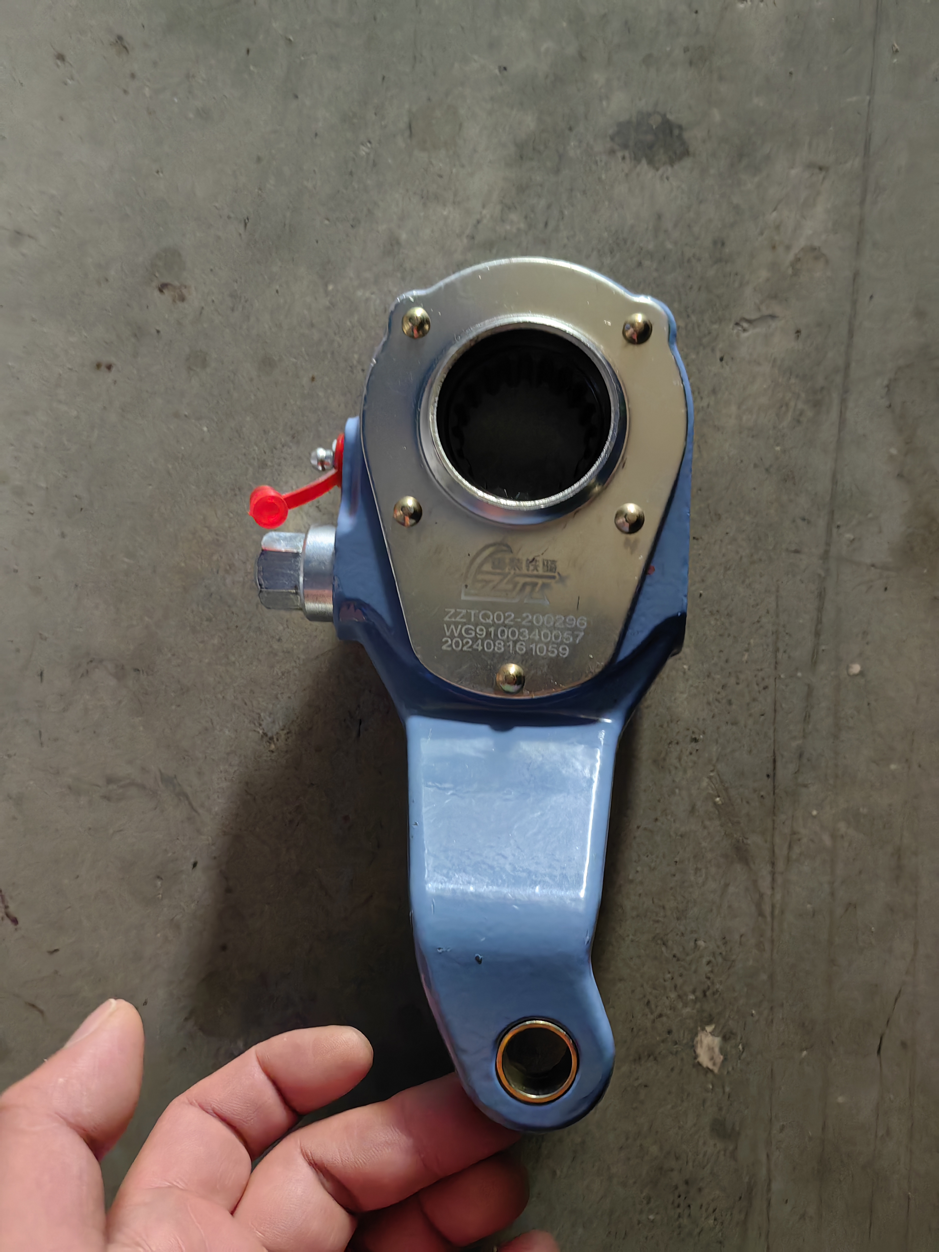 适用于奥威后桥制动调节臂