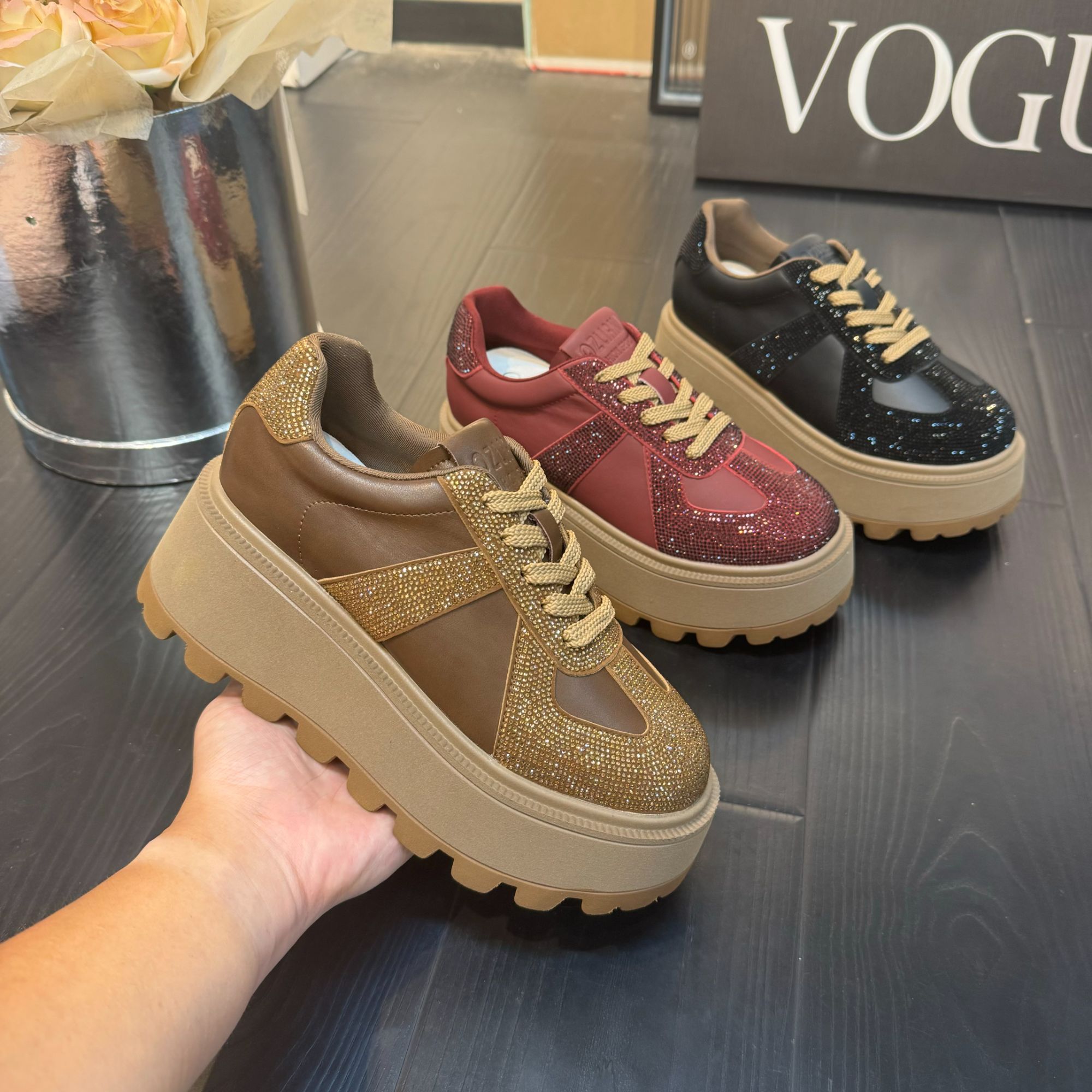 千之恋现货增高7CM2025早秋新款休闲时尚百搭高级感厚底女鞋5015