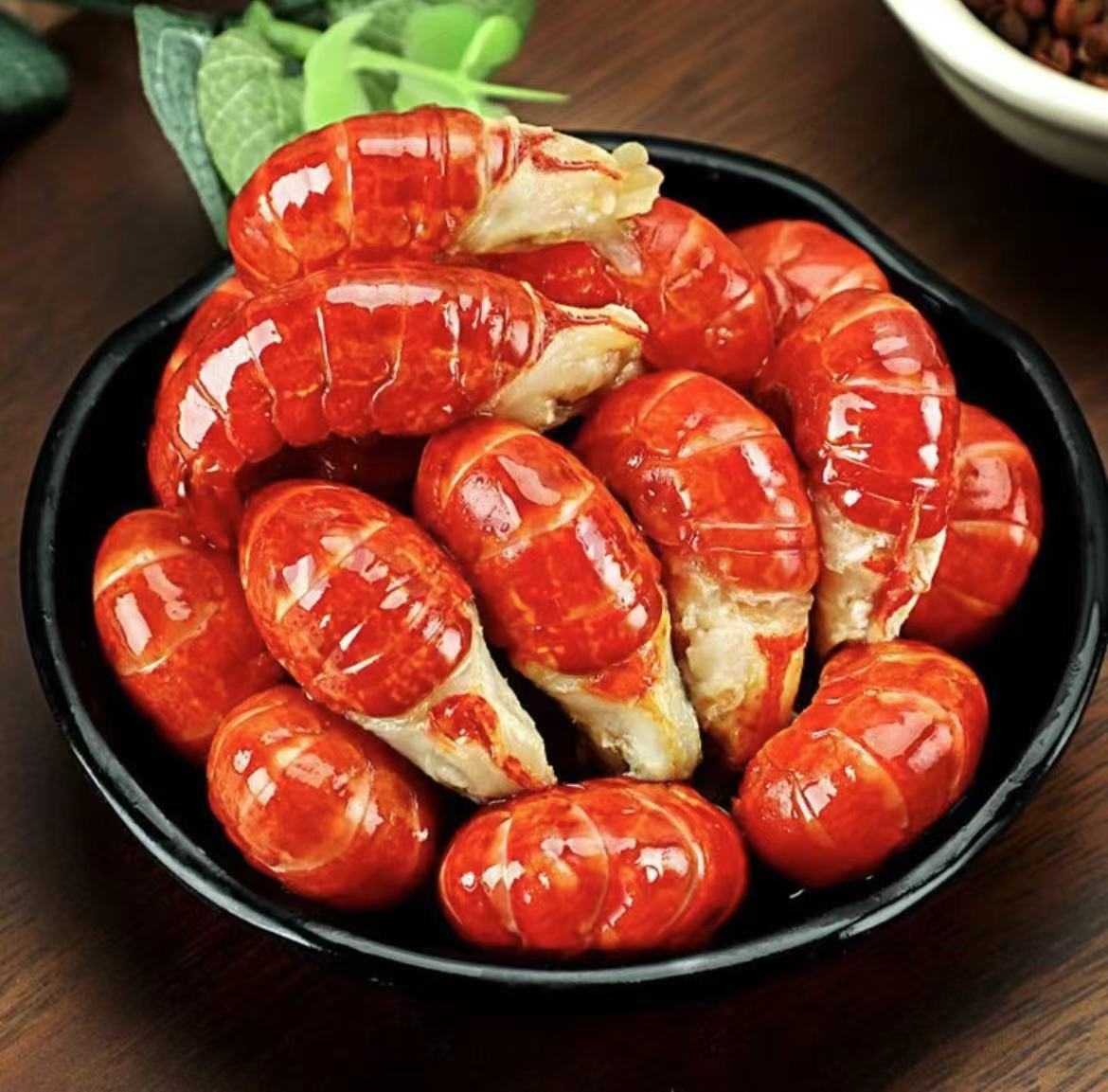 新鲜现剥头茬带黄龙虾尾80-100粒左右/1斤到手5大斤 送5包料包