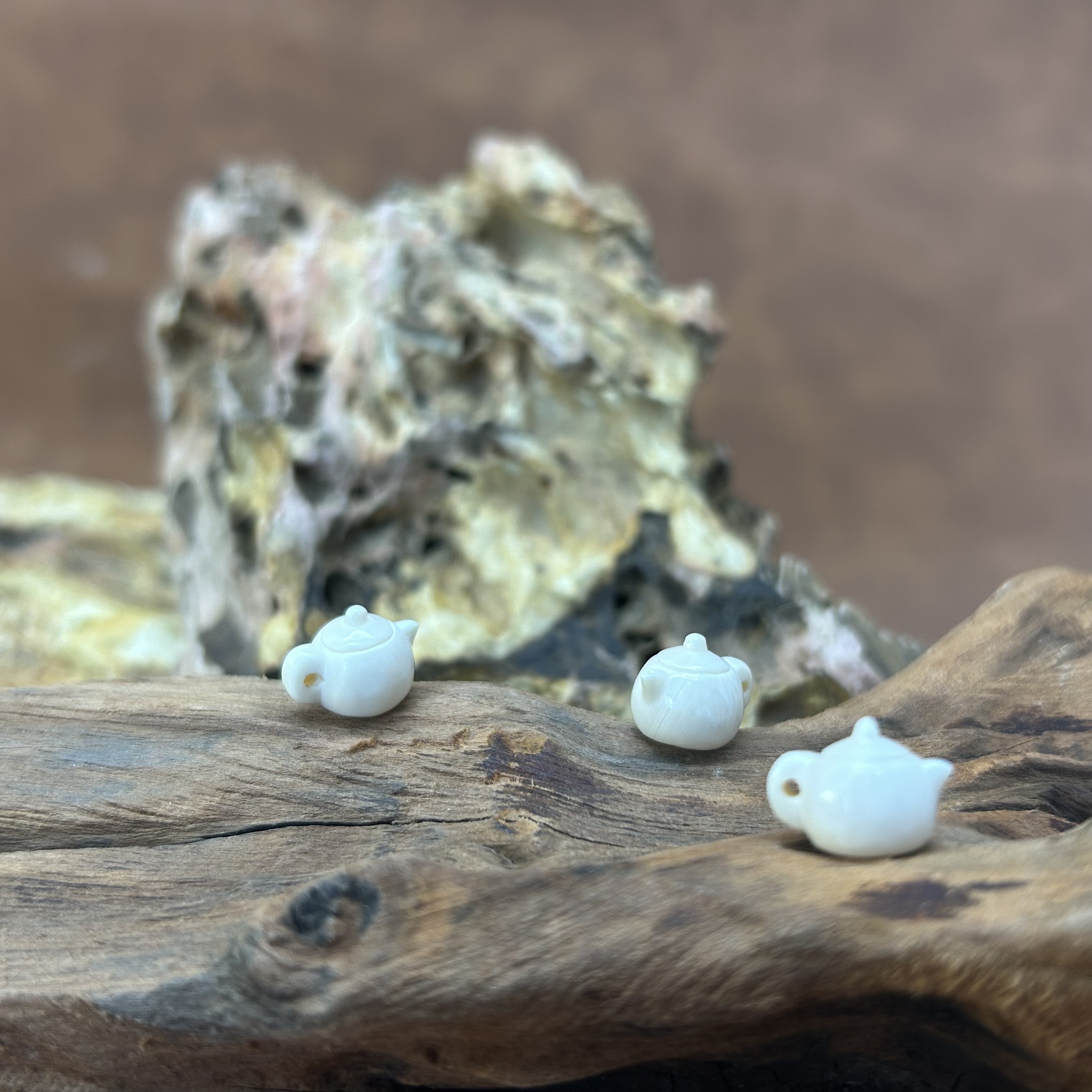 【再序】精品原色雕刻猛犸牙 把把壶 小茶壶DIY配饰约12.10*9mm