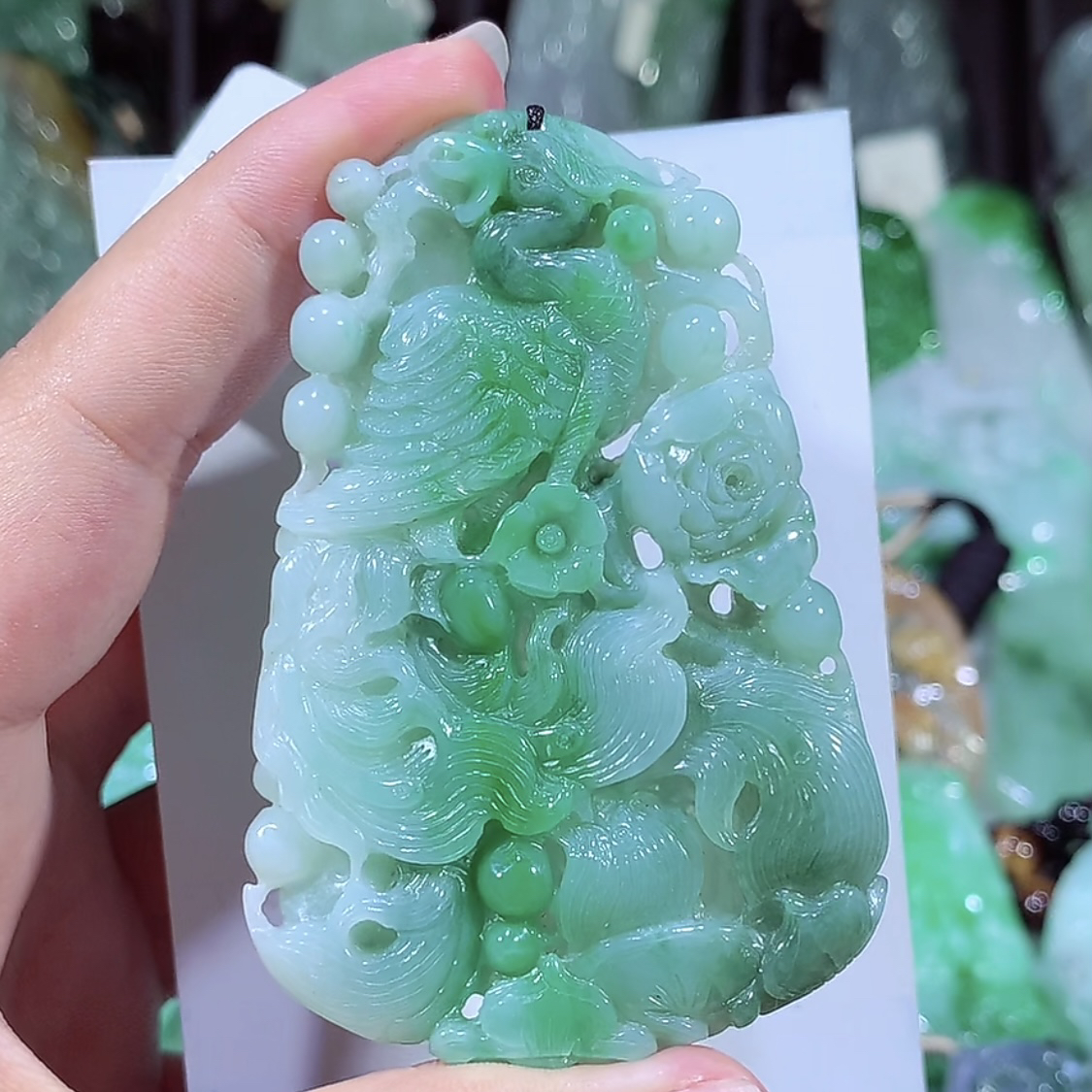 缅甸天然A货翡翠飘绿凤凰吊坠