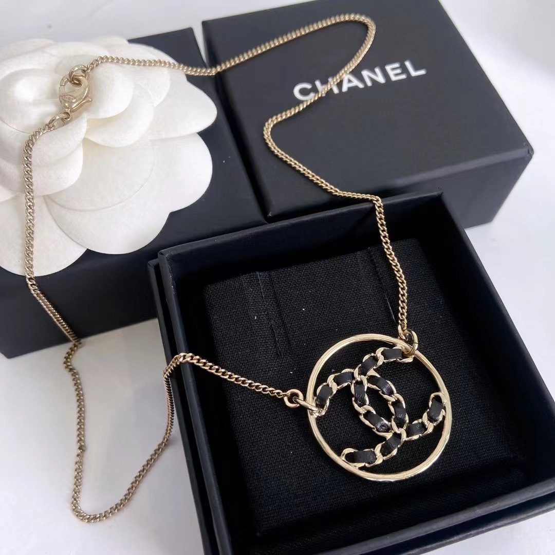 99新 Chanel/香奈儿 经典双c/皮穿链/镂空/金属/圆环/项链