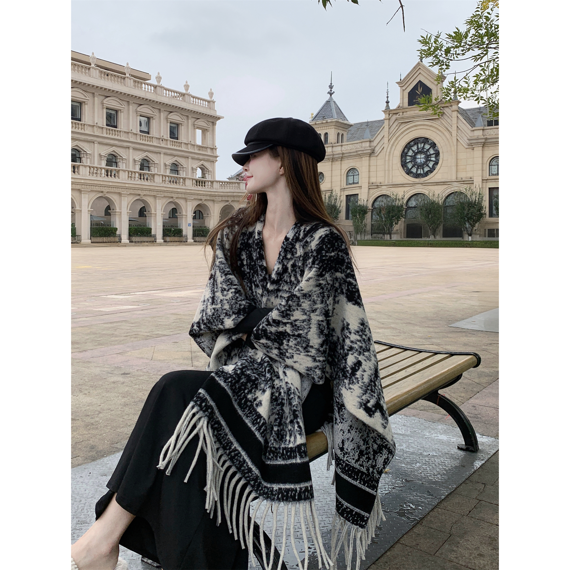 实拍水墨画双面披肩斗篷防风加厚保暖御寒围巾外套办公室可调毛毯