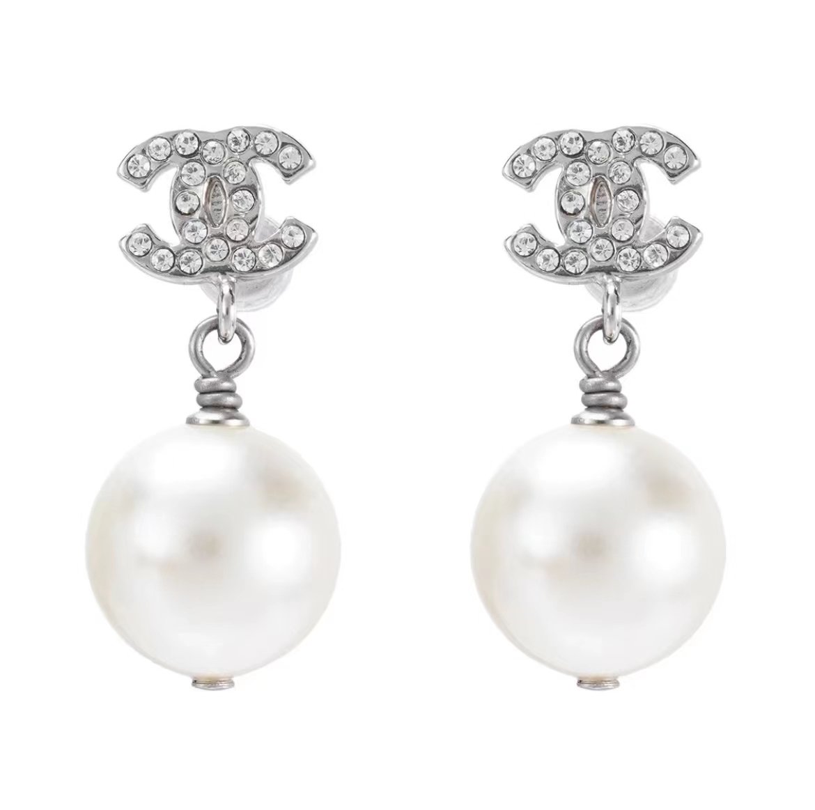 99新 Chanel/香奈儿 珍珠吊坠双c耳钉/xm21576