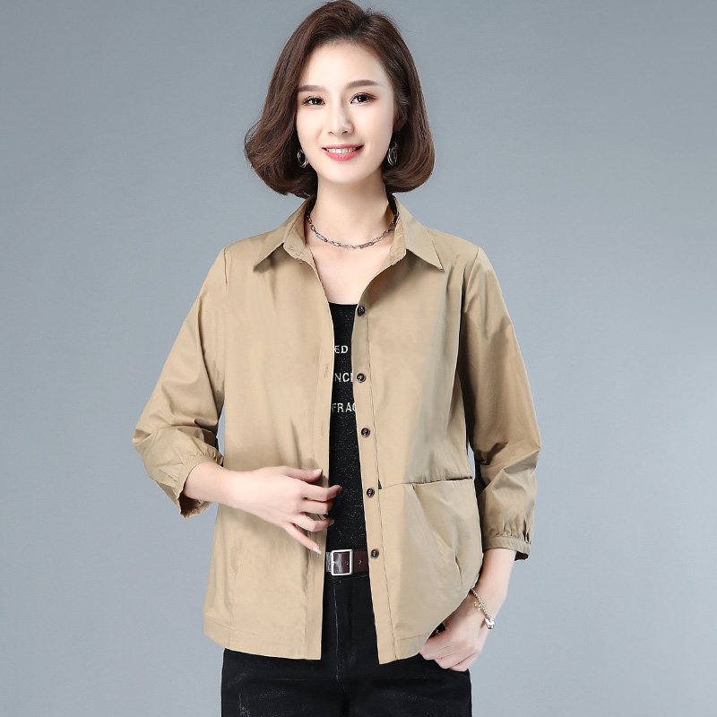 春秋休闲短款衬衫女2025新款大码宽松中年妈妈九分袖衬衣薄款外套