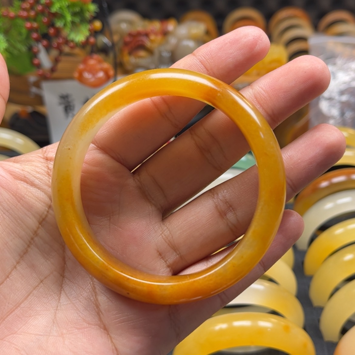 【闪购商品】石英质玉（黄龙玉）手镯未镶嵌一**心