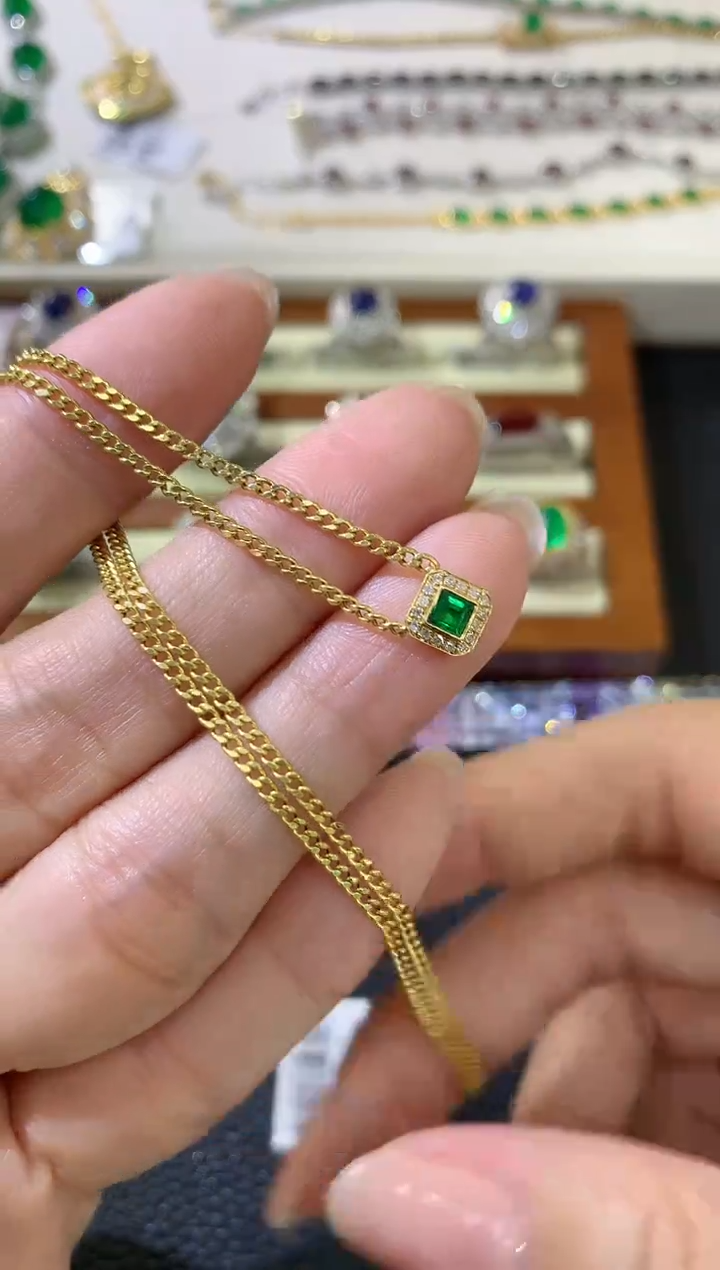 【闪购商品】祖母绿吊坠(赠链)18K金镶嵌D7