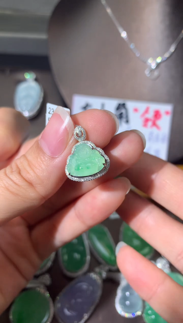 【闪购商品】翡翠吊坠18K金镶嵌佛公