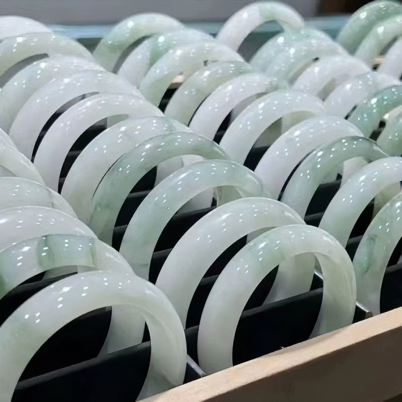 新疆天山翠高冰高翠飘翠天然玉石（多样性发货）冰透(拍一发一）