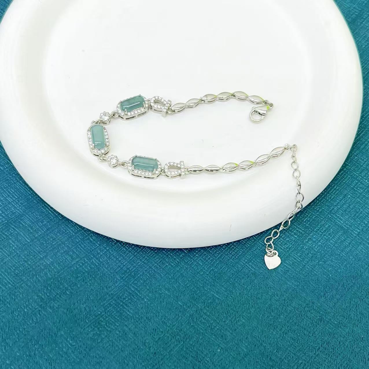 【杰哥专属】天然A货翡翠冰种天空蓝大蛋面马鞍手链（标配证书）K569