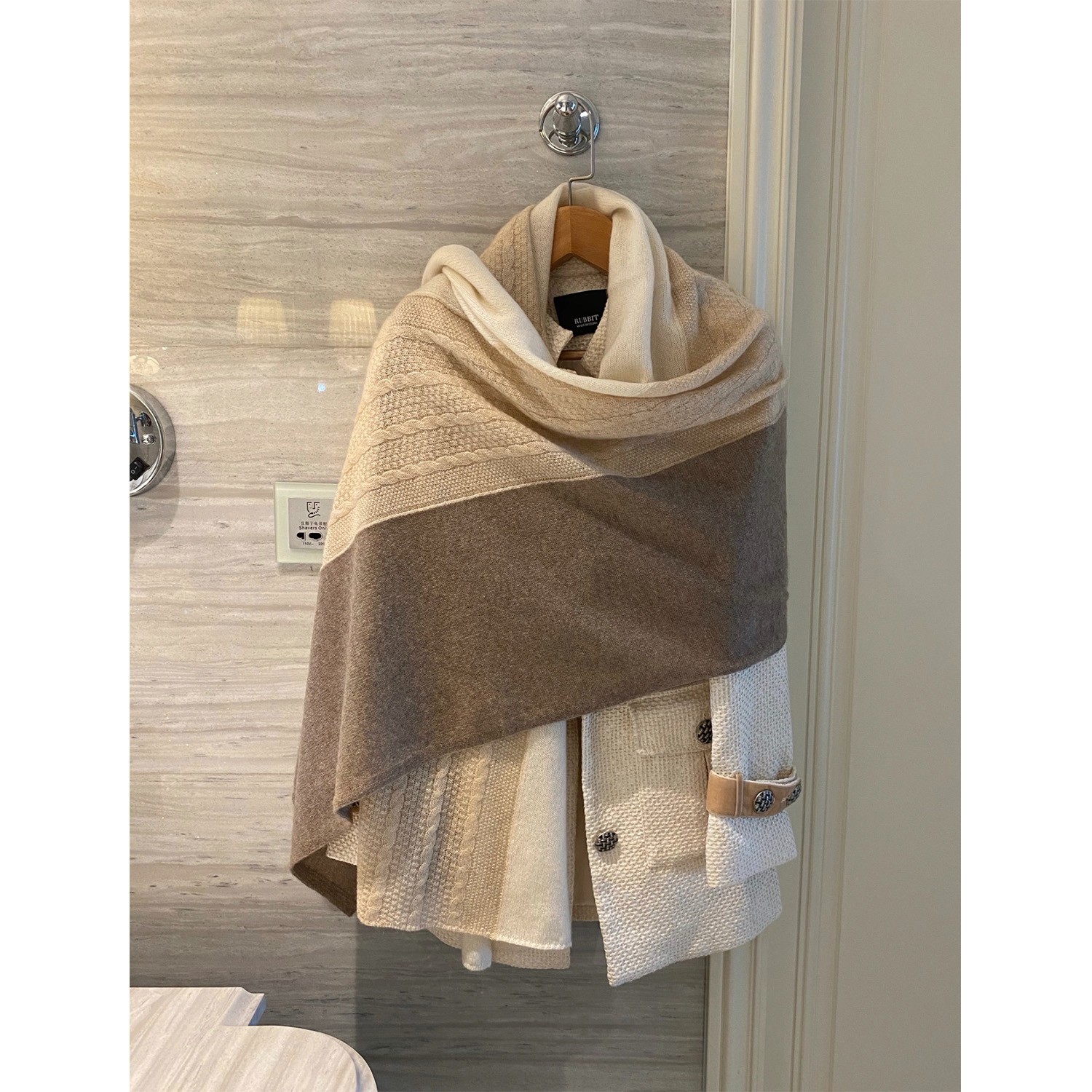 秋冬保暖爆品三原色羊绒+羊毛混纺针织围巾百搭糯软女士围脖披肩