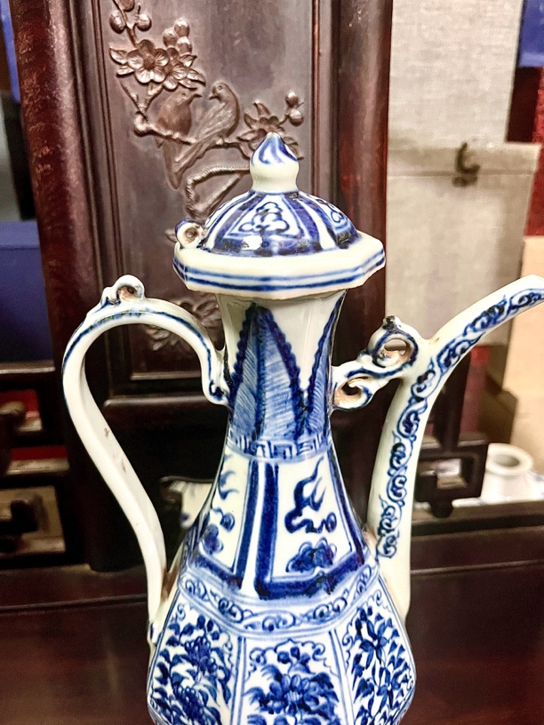 青花八方壶陶瓷精品