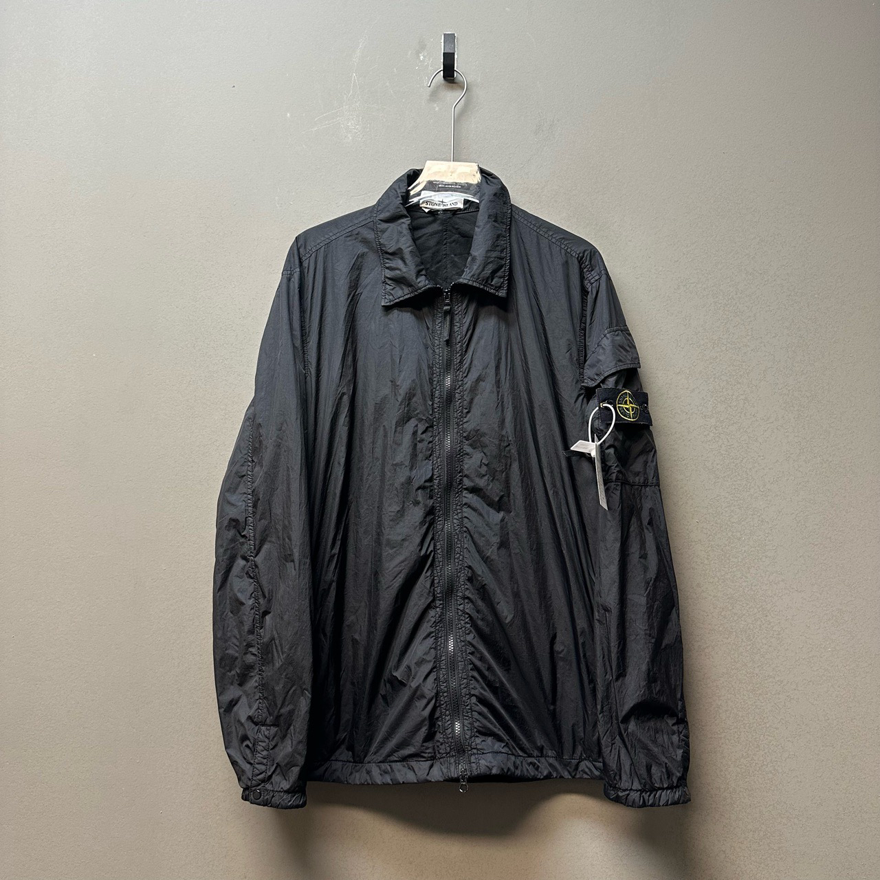 Stone island 石头岛/09500/黑色口袋褶皱尼龙外套 新同XL码