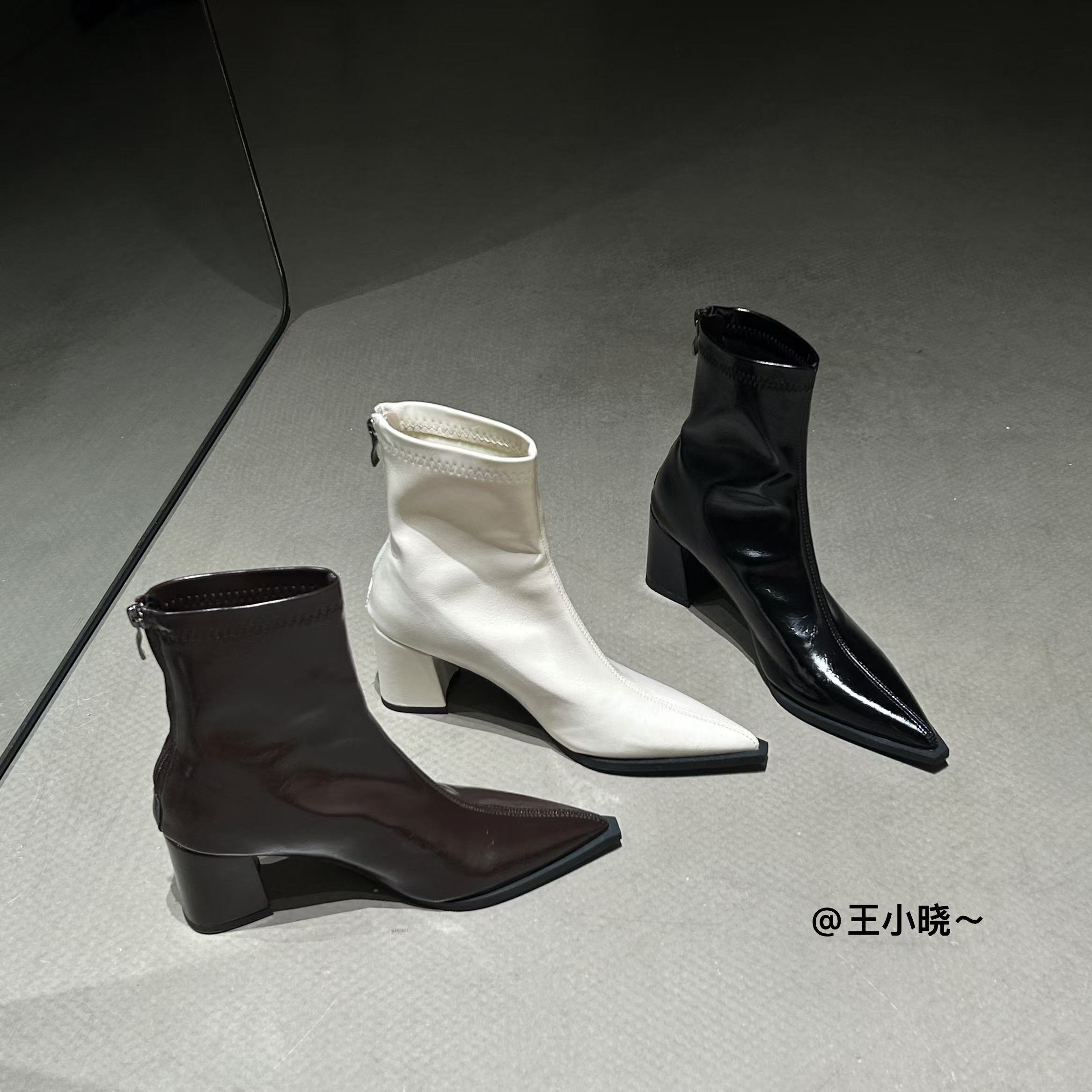 欧美尖头粗跟短靴女高跟鞋2025秋冬女靴子时装中跟马丁瘦瘦靴拉链