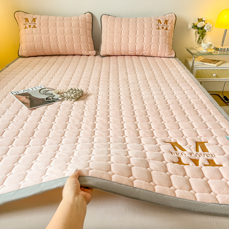 秋冬季牛奶绒夹棉软床垫学生宿舍单人加绒床褥子榻榻米家用床护垫