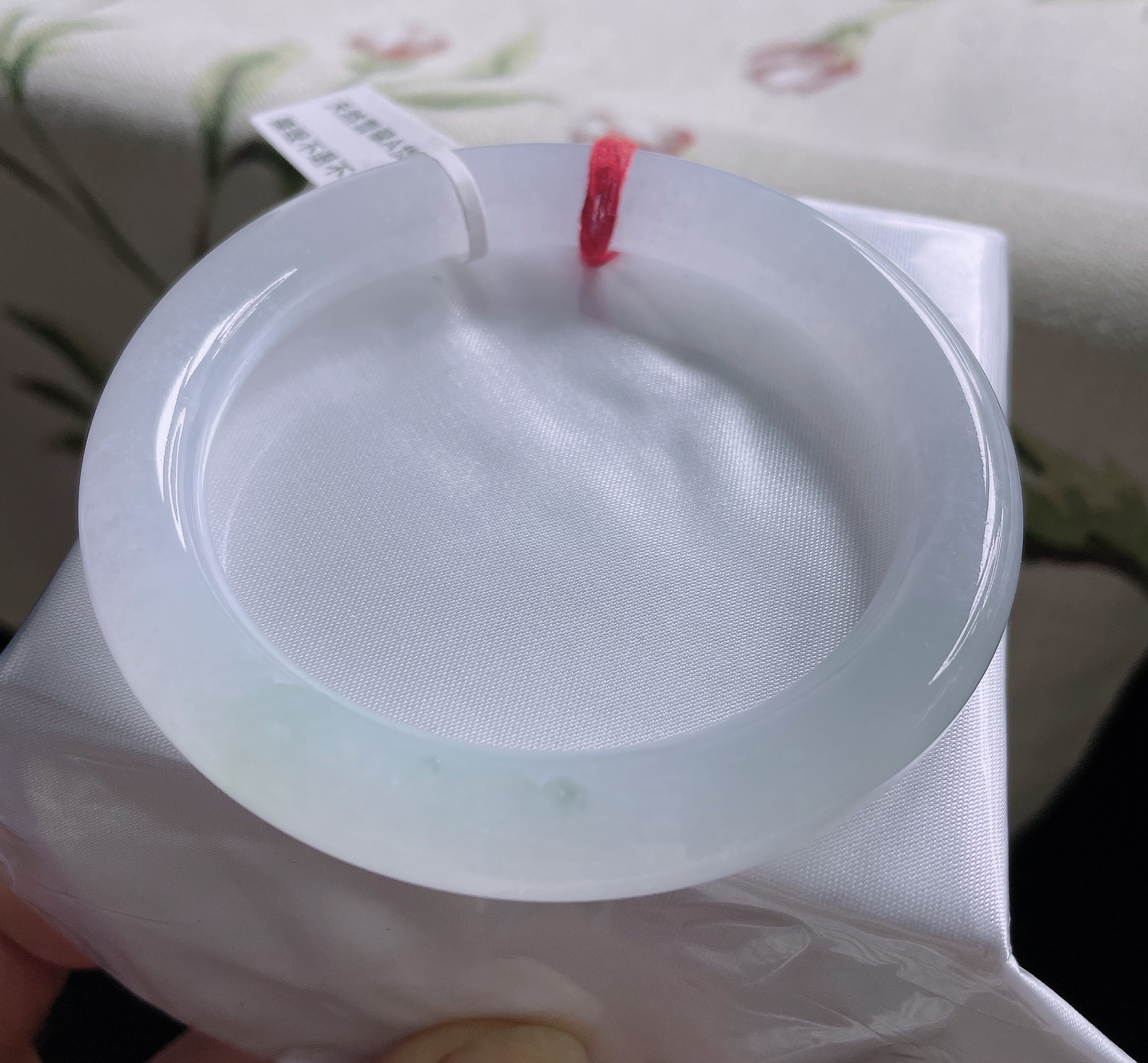 冰糯种白月光飘花起胶57.8圈圆条气质正品天然缅甸翡翠A货手镯